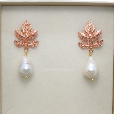 Orecchini Foglie Rose Gold e Perle Barocche